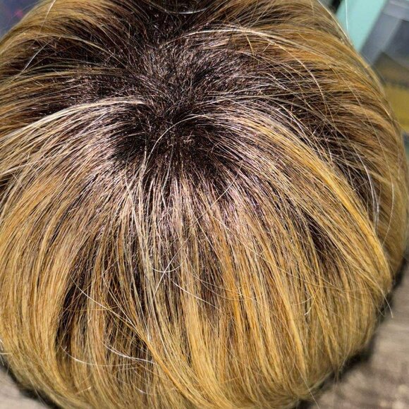 Hairdo Short Synthetic Wig Preowned - Picture 6 of 8